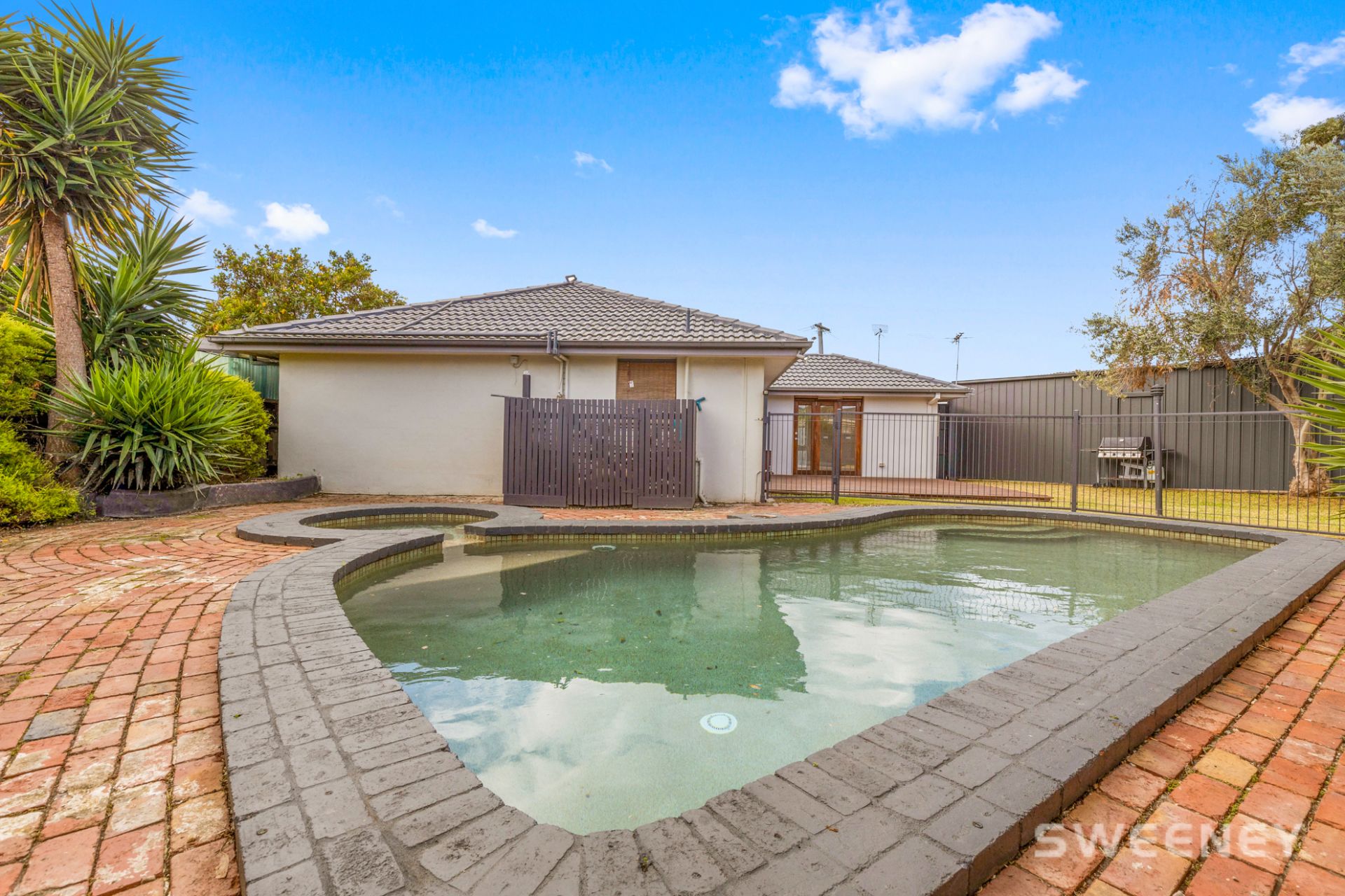 8 Wiltshire Court, ALTONA MEADOWS Sweeney Estate Agents