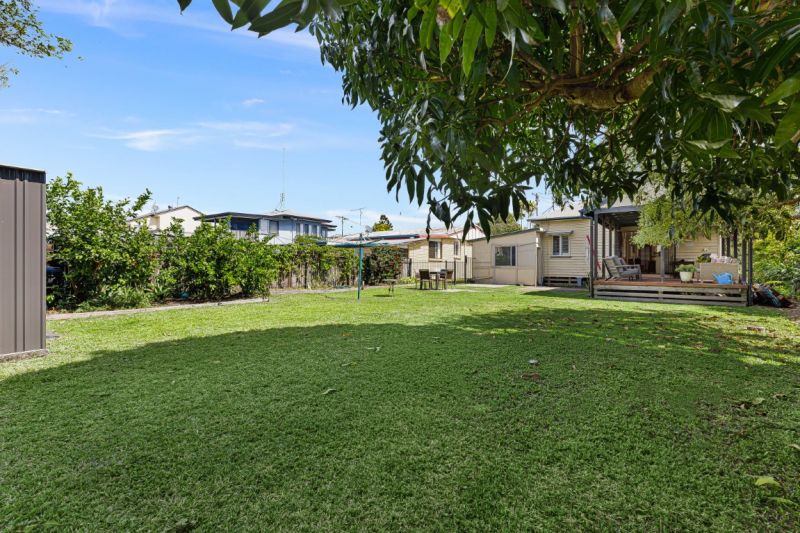 Real Estate For Sale 3 Taylor Avenue Golden Beach , QLD