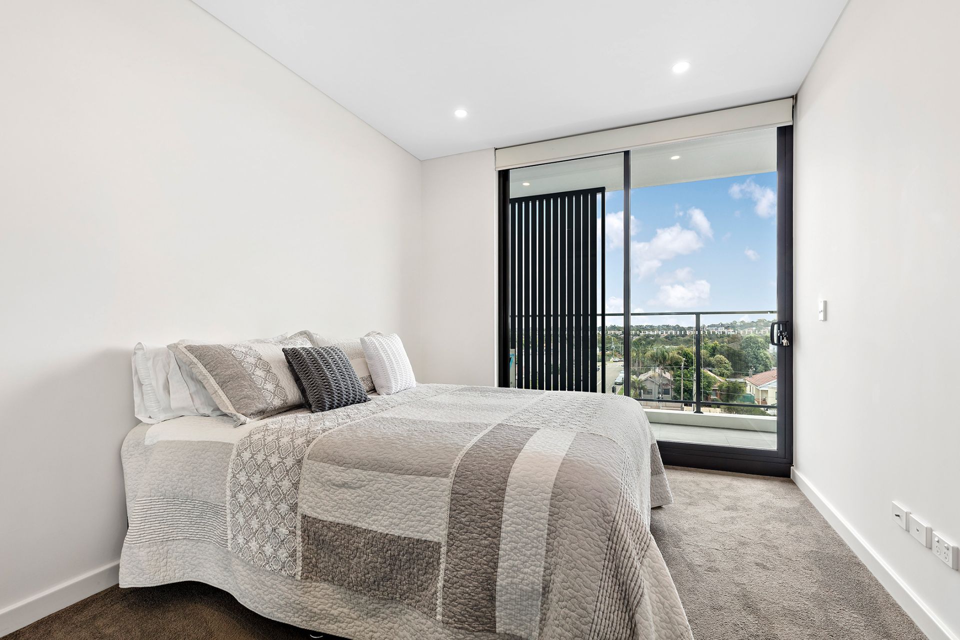 Real Estate For Sale 607/15 Garrigarrang Avenue Kogarah , NSW