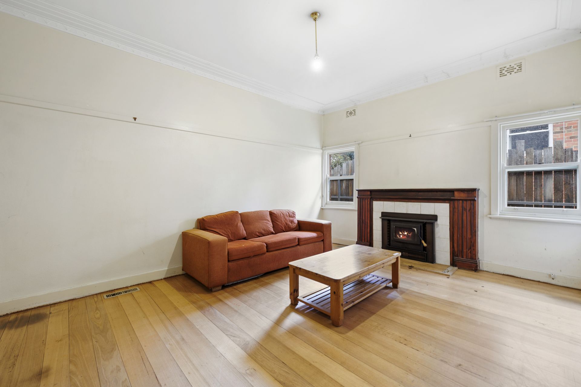 34 Ellis Street, Flora Hill Bendigo Ballarat Real Estate Pty Ltd