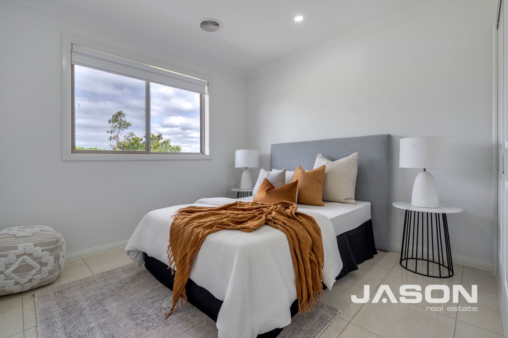 18 Hayfield Road, Roxburgh Park Jason Real Estate