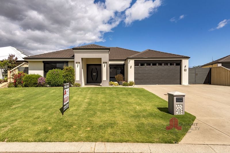 Real Estate For Sale 4 Apsley Circle Millbridge , WA