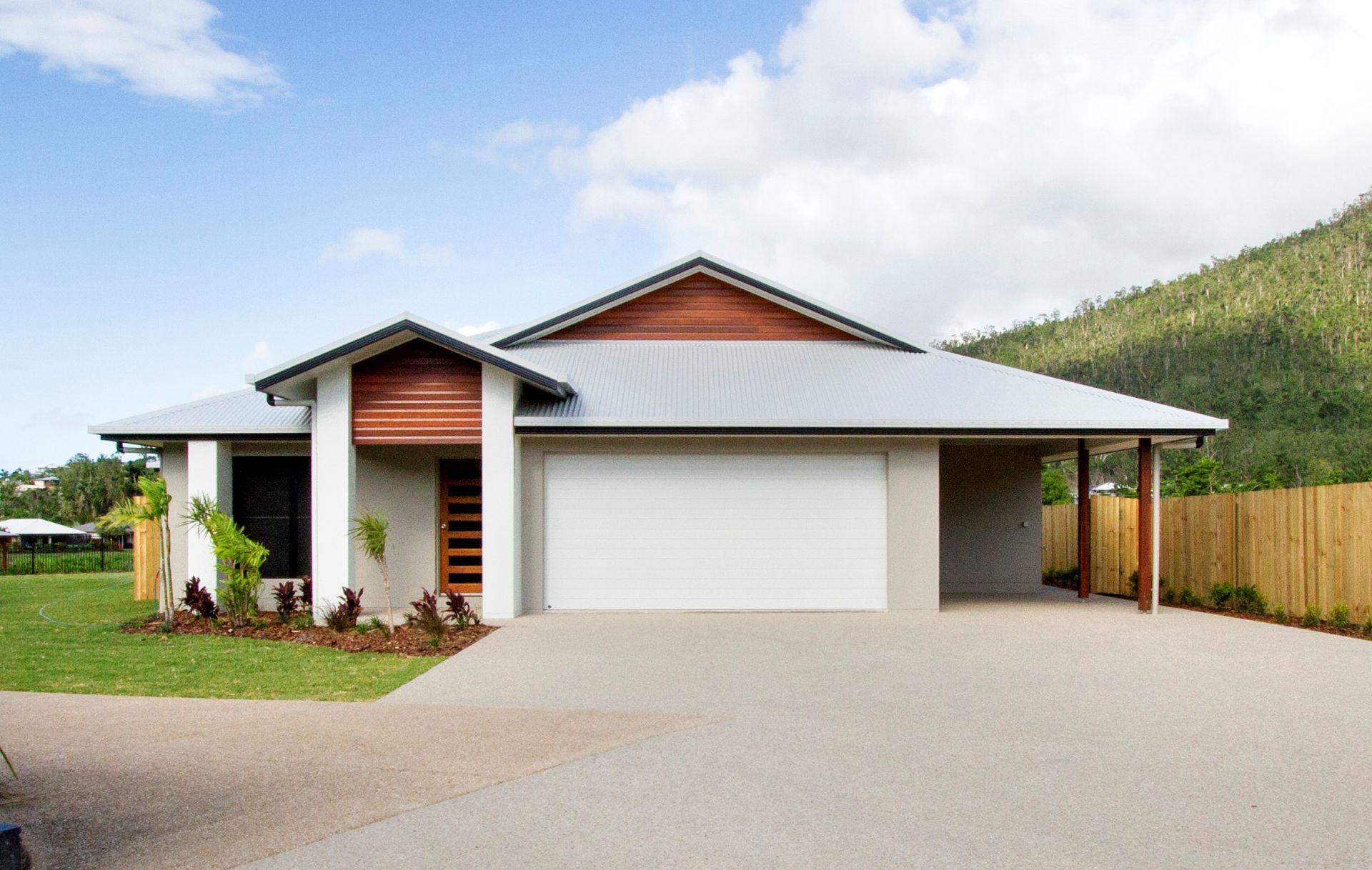 9 Parker Road, Cannonvale Taylors Property Specialists