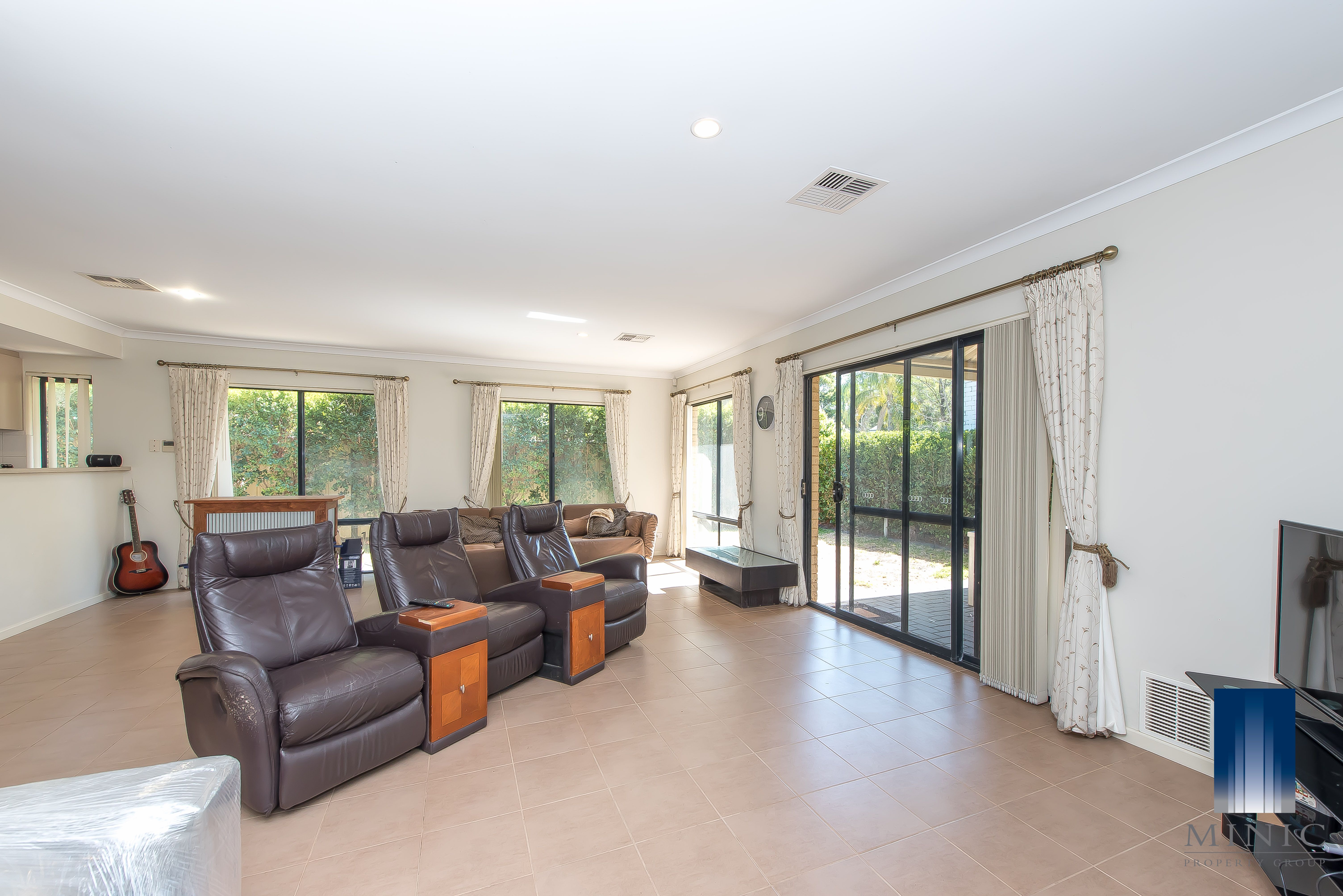 Real Estate For Sale 4/212 Corinthian Road Riverton , WA