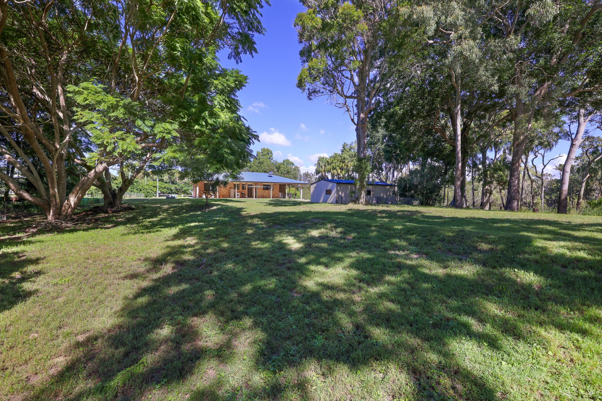 130 Malvern Drive, MOORE PARK BEACH Four Walls Realty