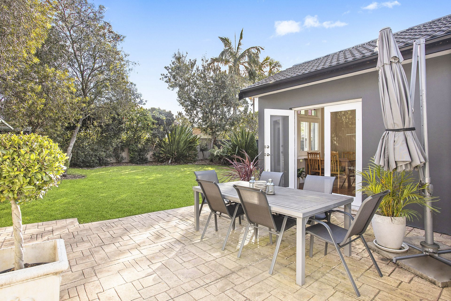 211 Oak Road, Kirrawee Pulse Property Agents