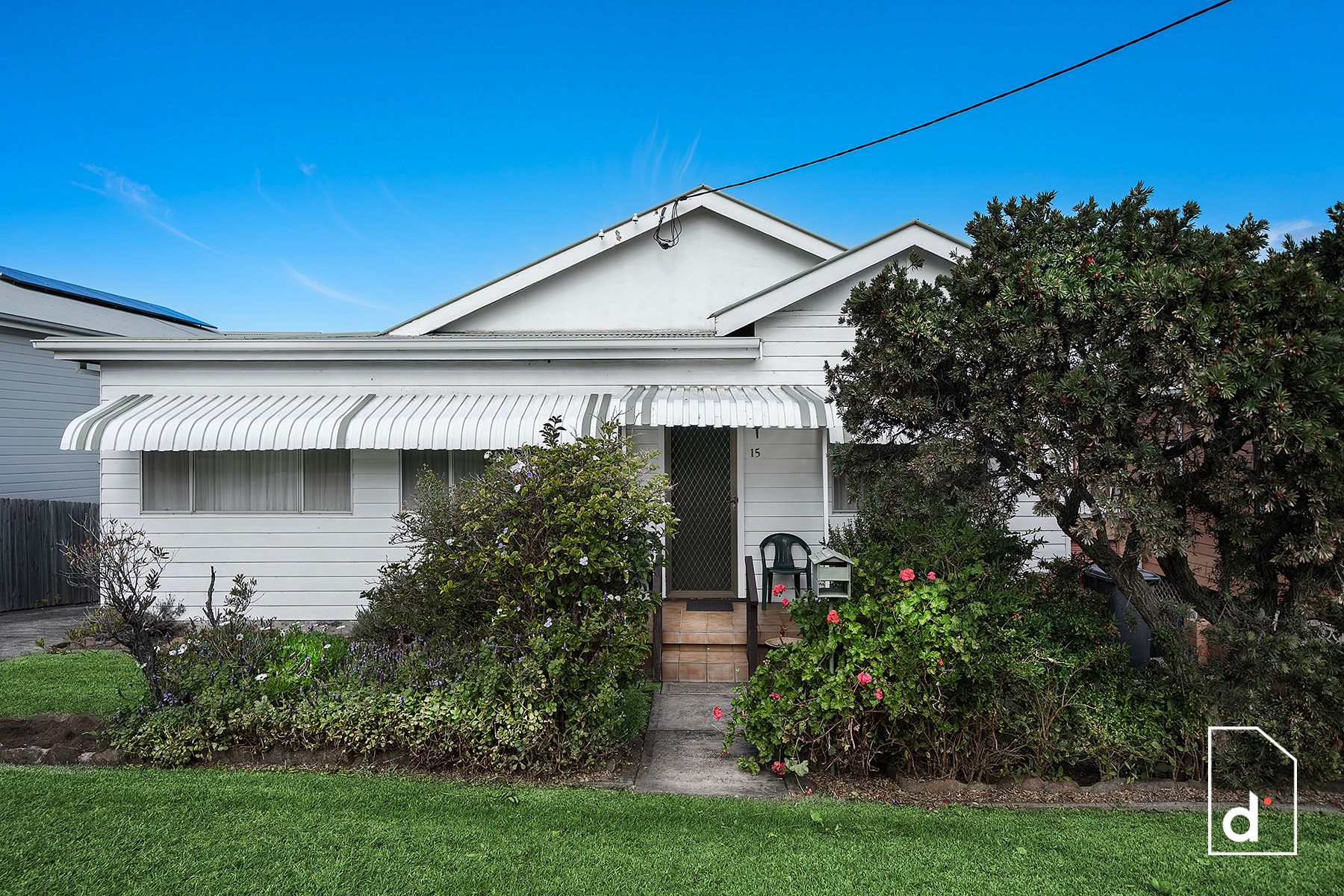 Sold property 2260000 for 15 Woodland Avenue Thirroul , NSW 2515