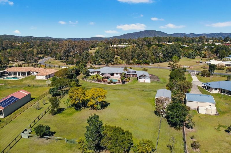 Real Estate For Sale 18 Warwick Lane Samford Valley , QLD