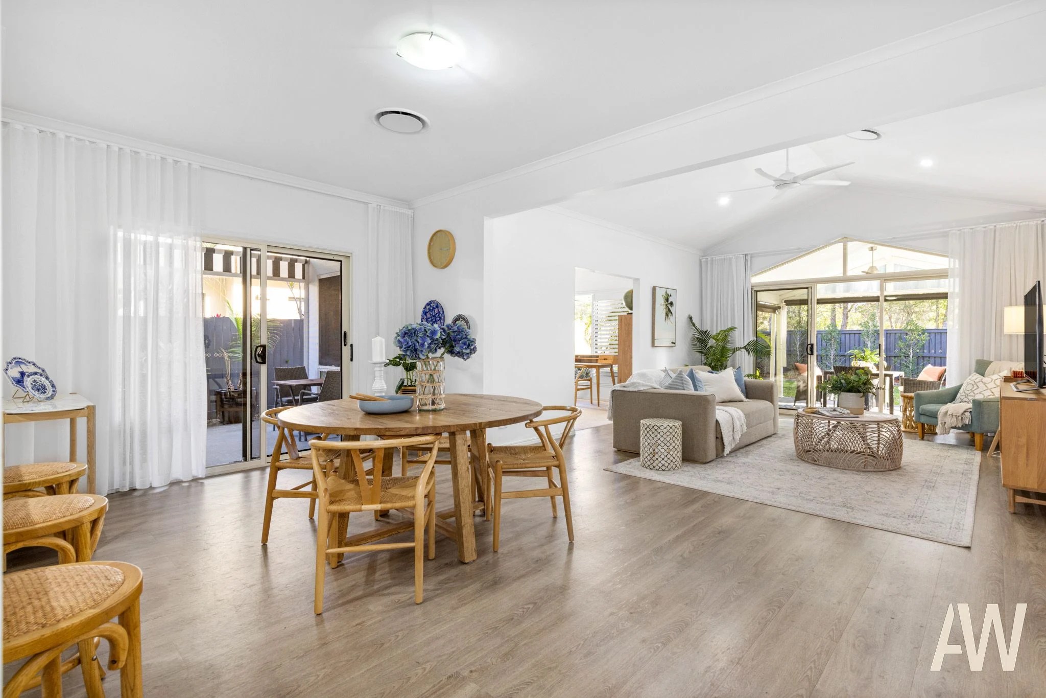 Real Estate For Sale 16 Fitzroy Court Kawana Island , QLD