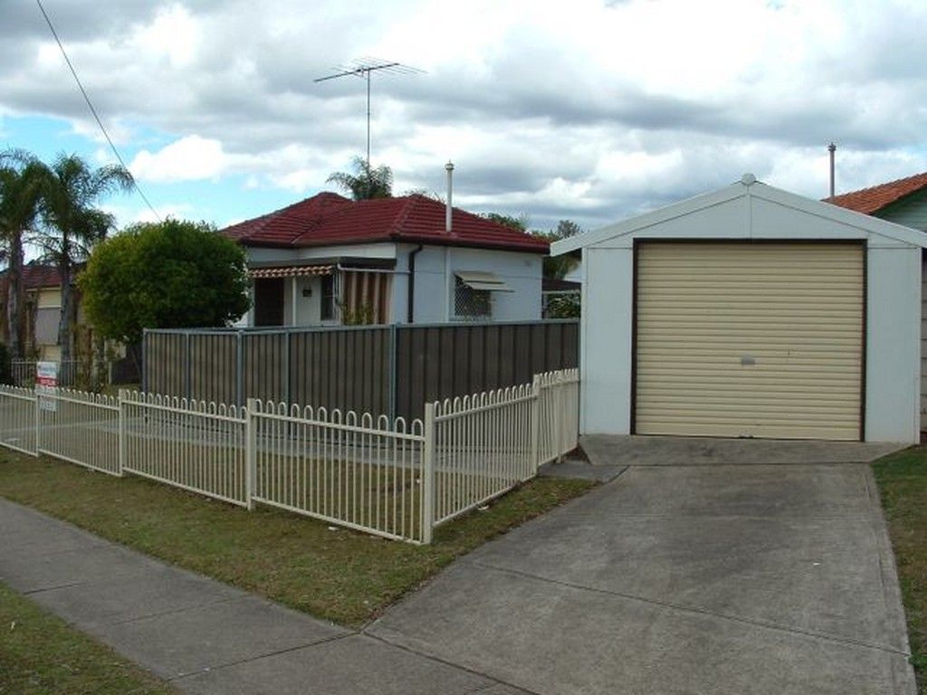 Real Estate For Sale 102 Lindesay Street Campbelltown , NSW