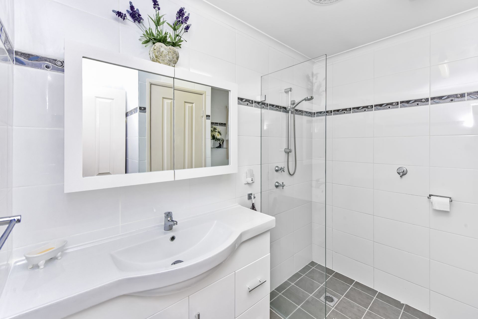 5 Fifth Avenue Broadlands Estate, Green Point Smith Property Agents