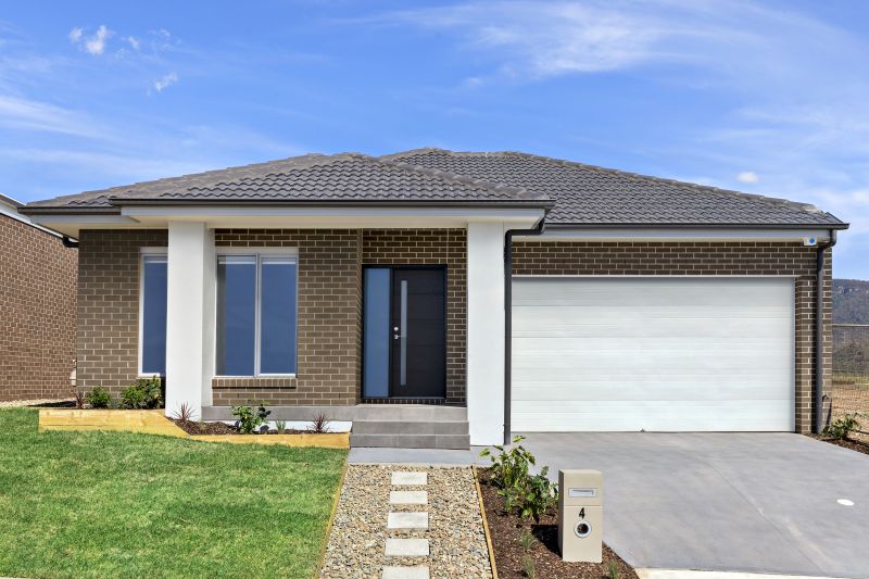 Real Estate For Sale 4 Dymock Drive Calderwood , NSW