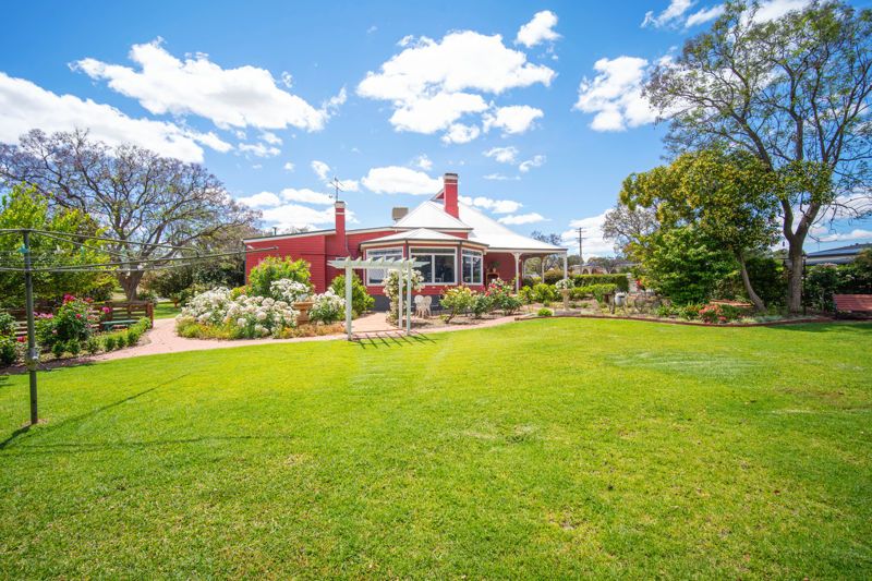 Real Estate For Sale 14 Mimosa St COOLAMON , NSW