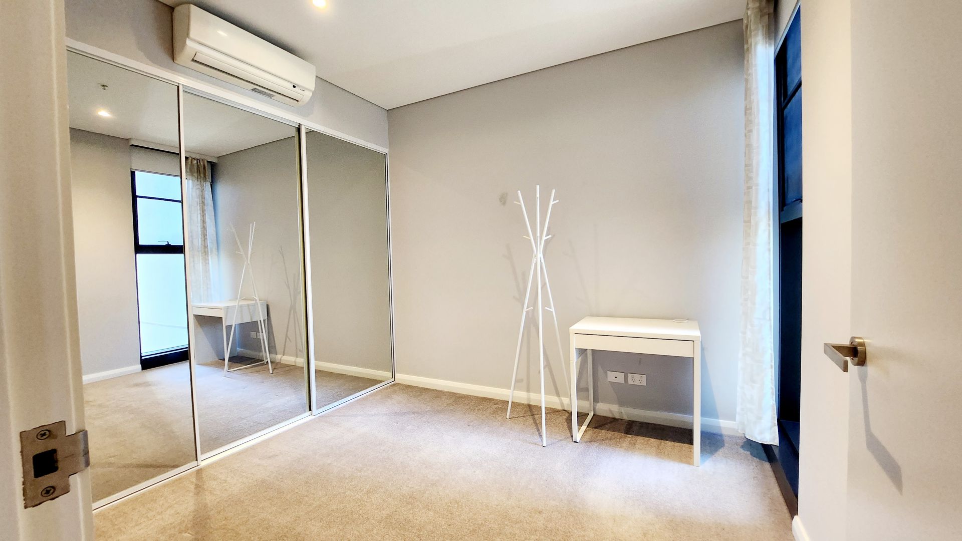 Real Estate For Lease 412/2 Waterways Street Wentworth Point , NSW