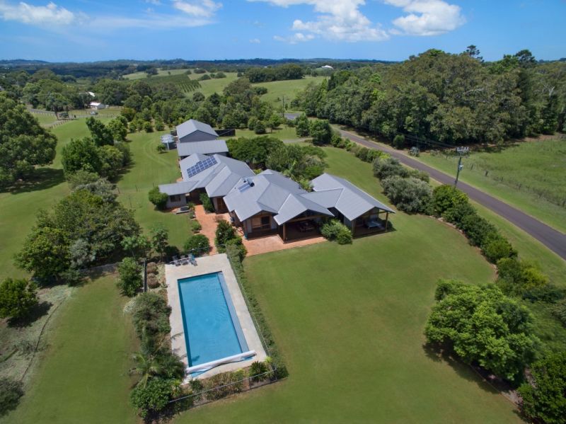 2 Satinwood Drive, McLeans Ridges Lois Buckett Real Estate