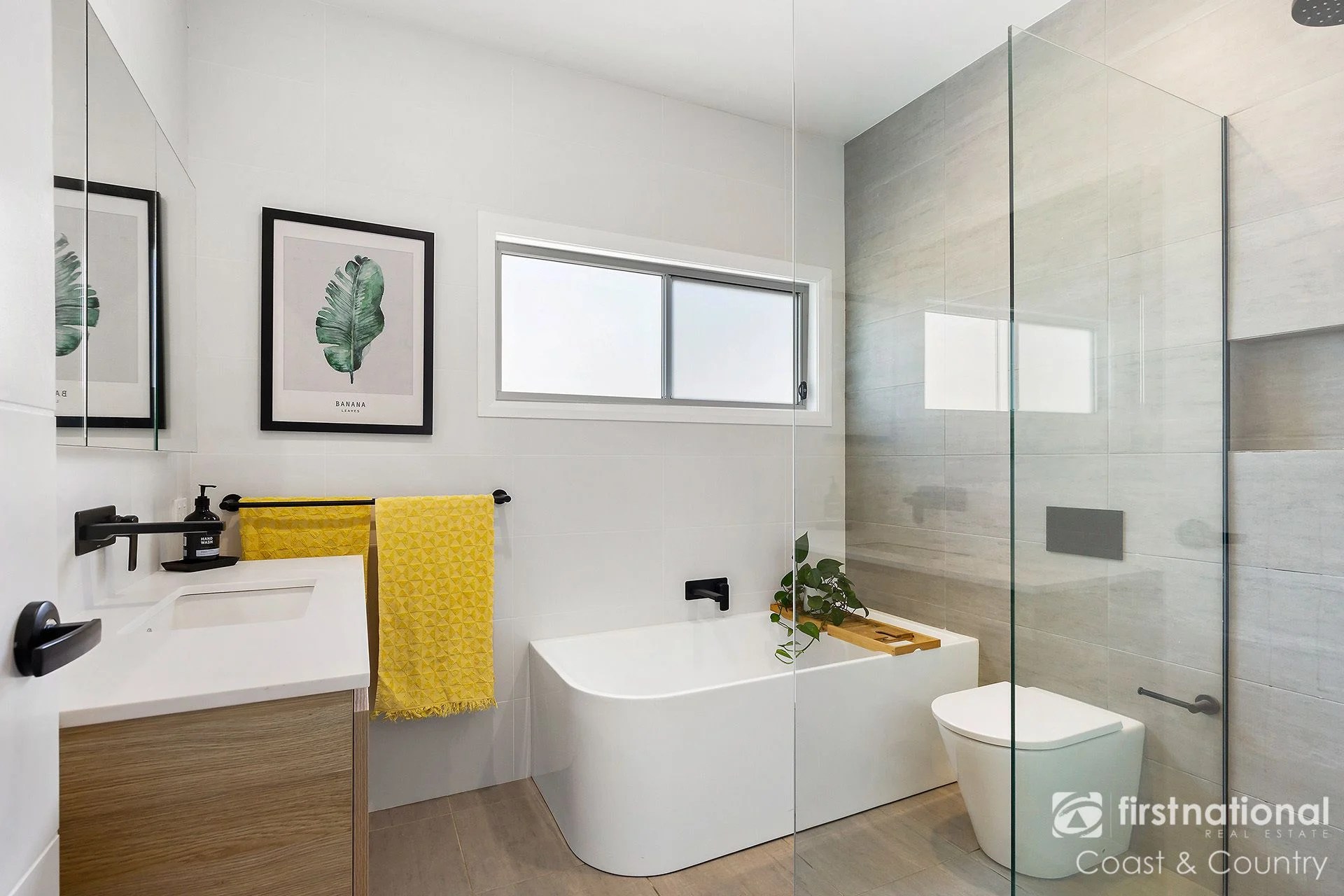 26 McIntosh Street, Shoalhaven Heads First National Coast & Country