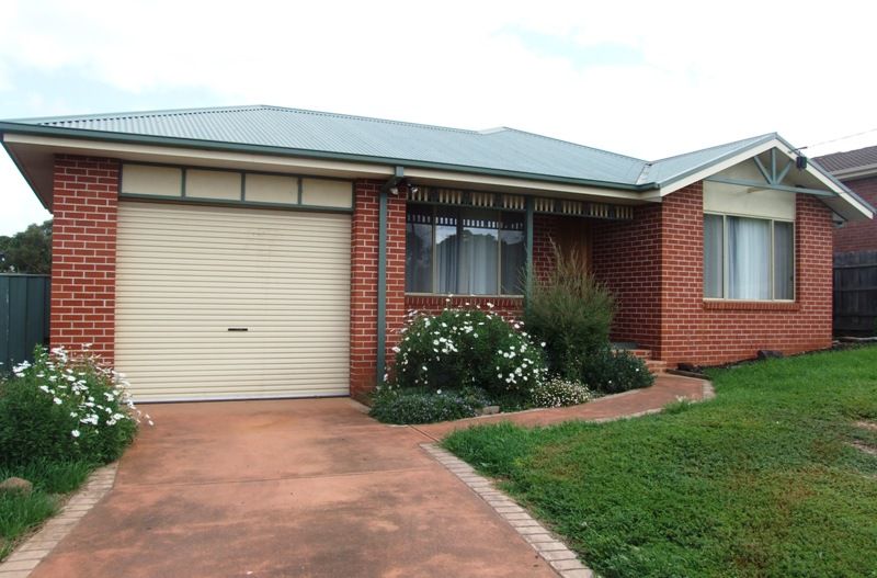 48 Shea Street, BACCHUS MARSH Sweeney Estate Agents