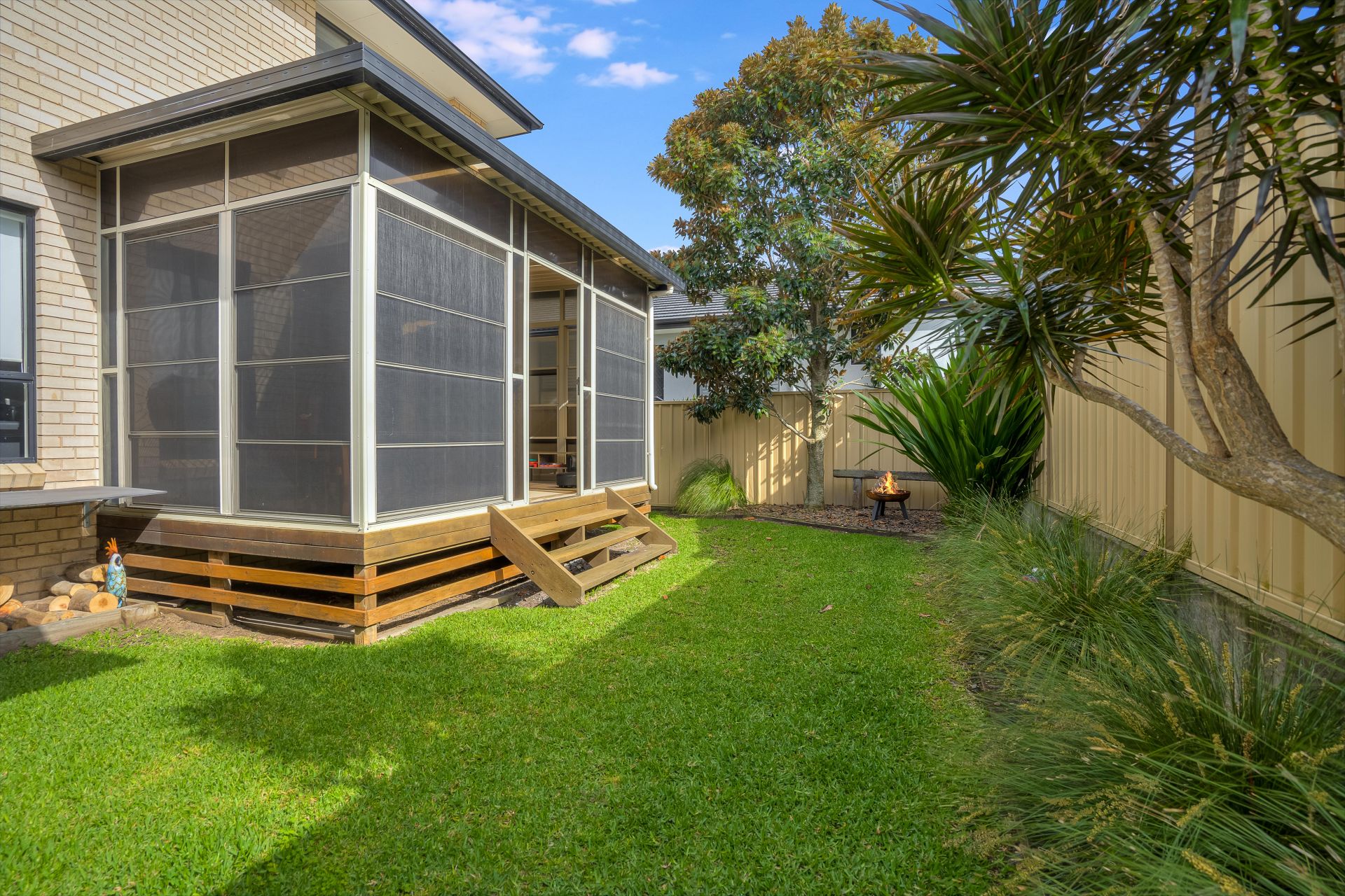 52 Lakeview Parade, Pelican McKiernan Real Estate