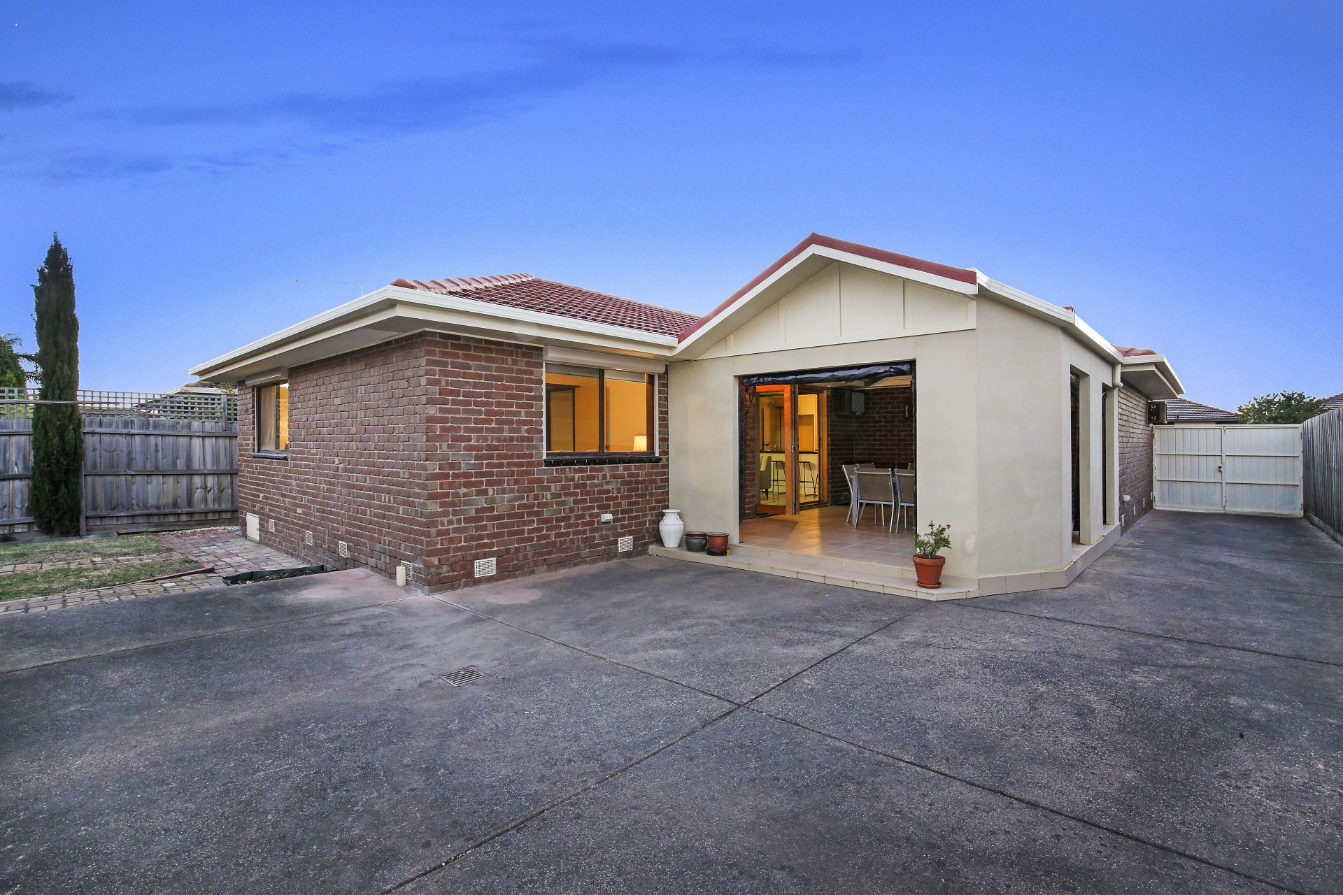 Real Estate For Lease 92 Victoria Drive Thomastown , VIC