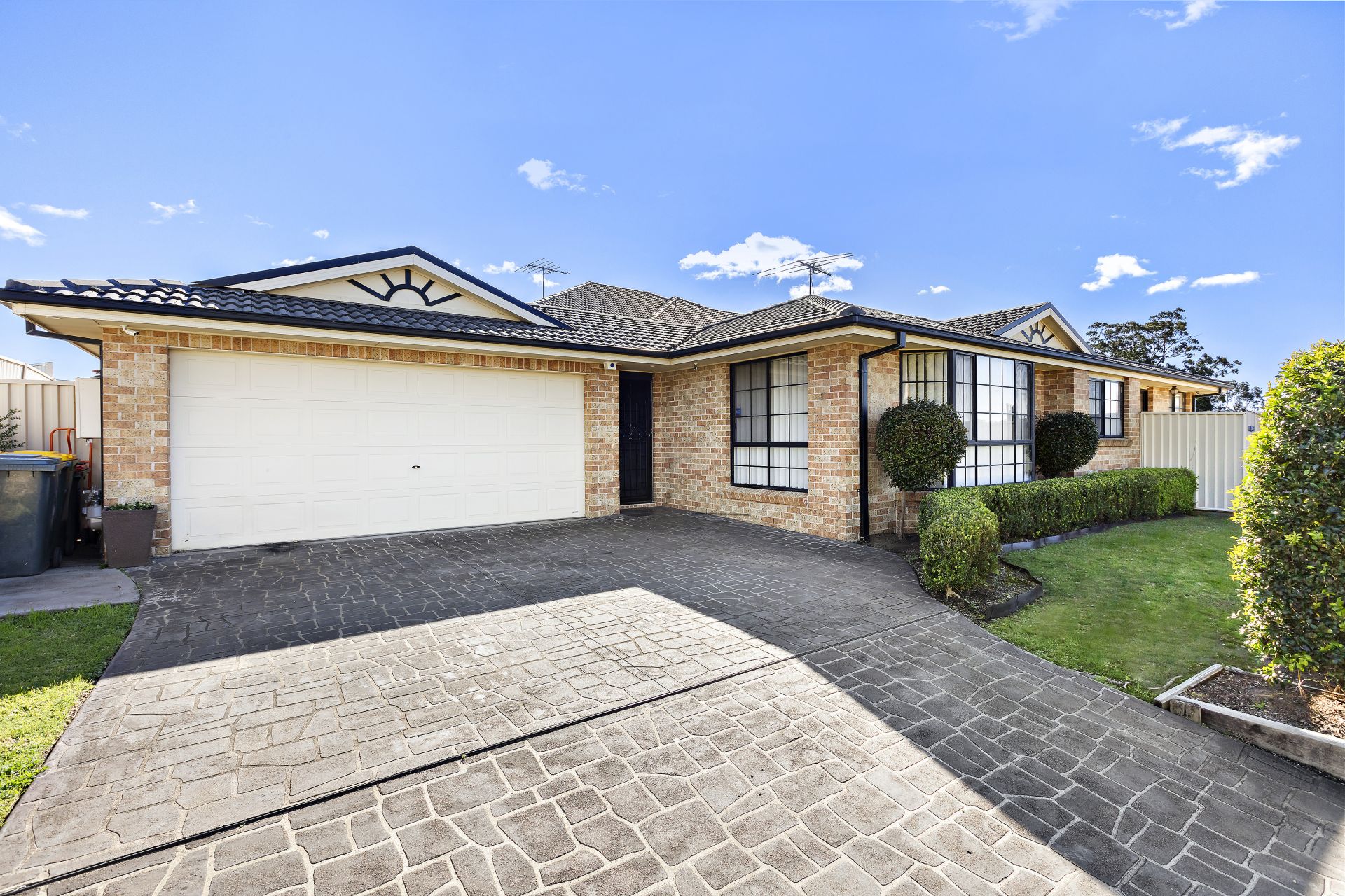 Real Estate For Sale 78 St Helens Park Drive St Helens Park , NSW
