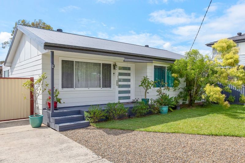 Real Estate For Sale 19 Kerry Crescent Berkeley Vale , NSW