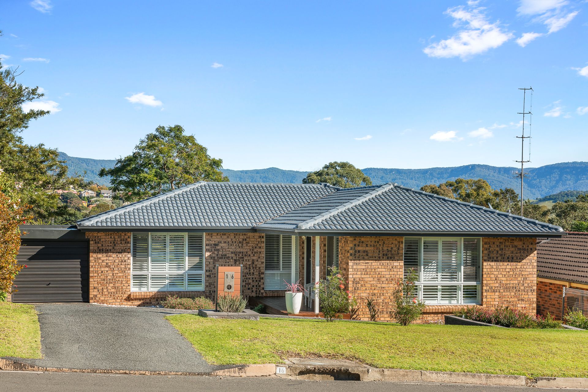 16 Alexander Avenue, Kiama Downs First National Coast & Country Real