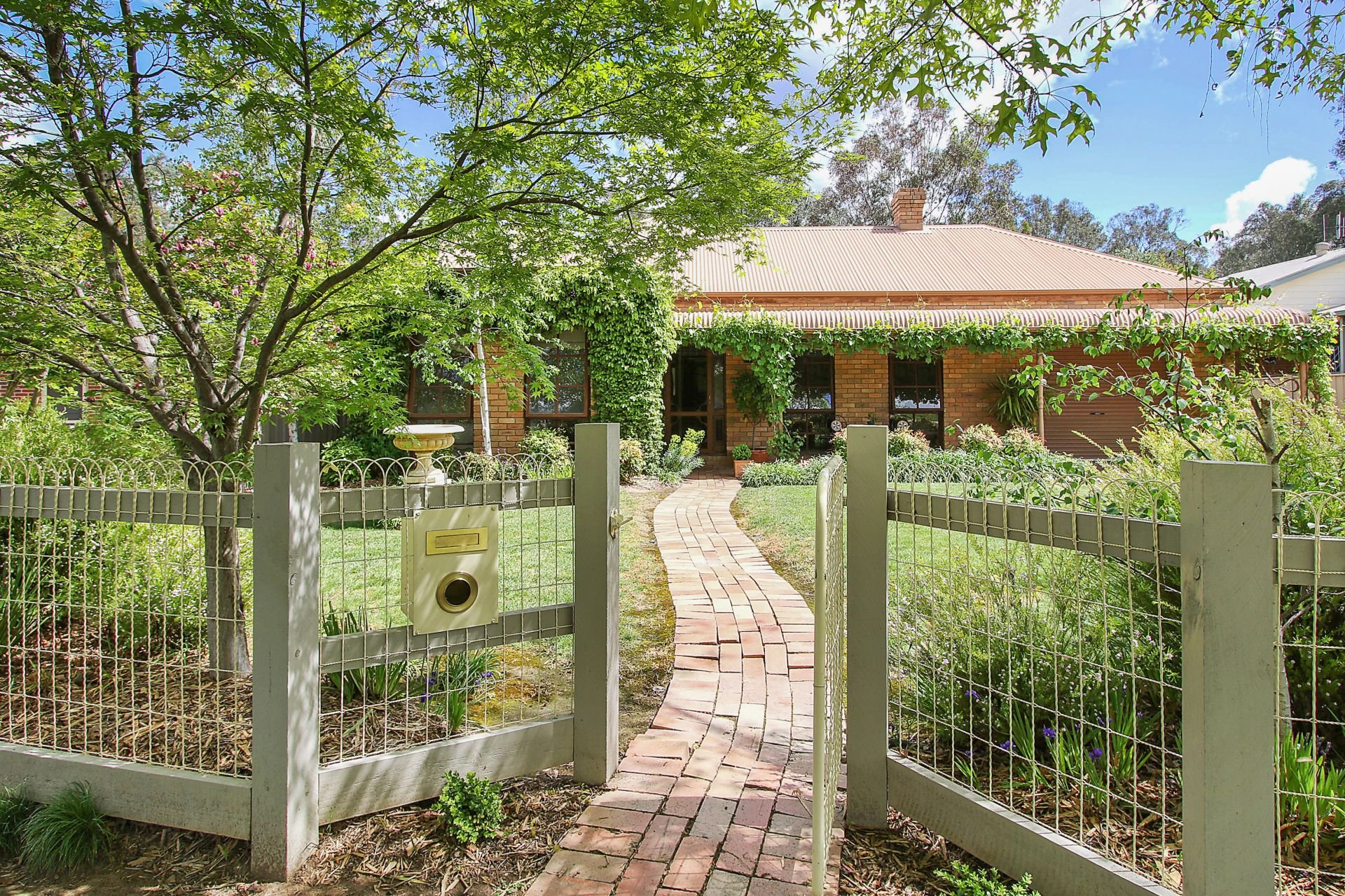 14 Ascot Court, BENALLA Living Here Benalla