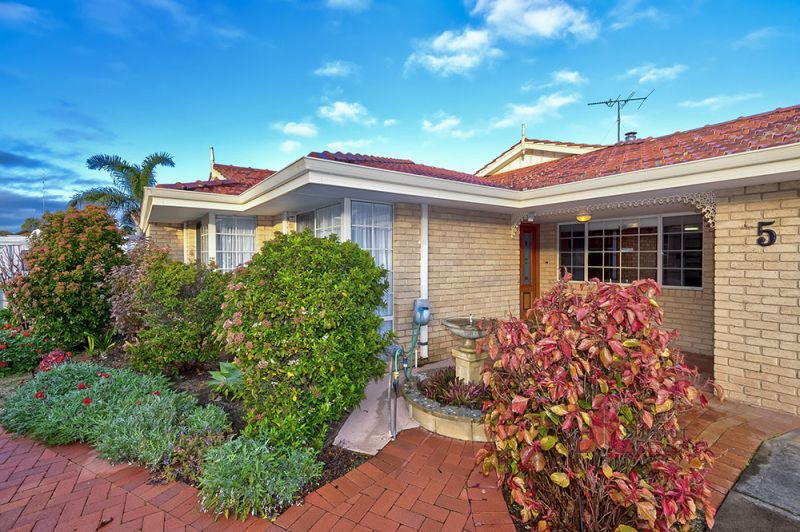 Real Estate For Sale 5 Treen Court Australind , WA