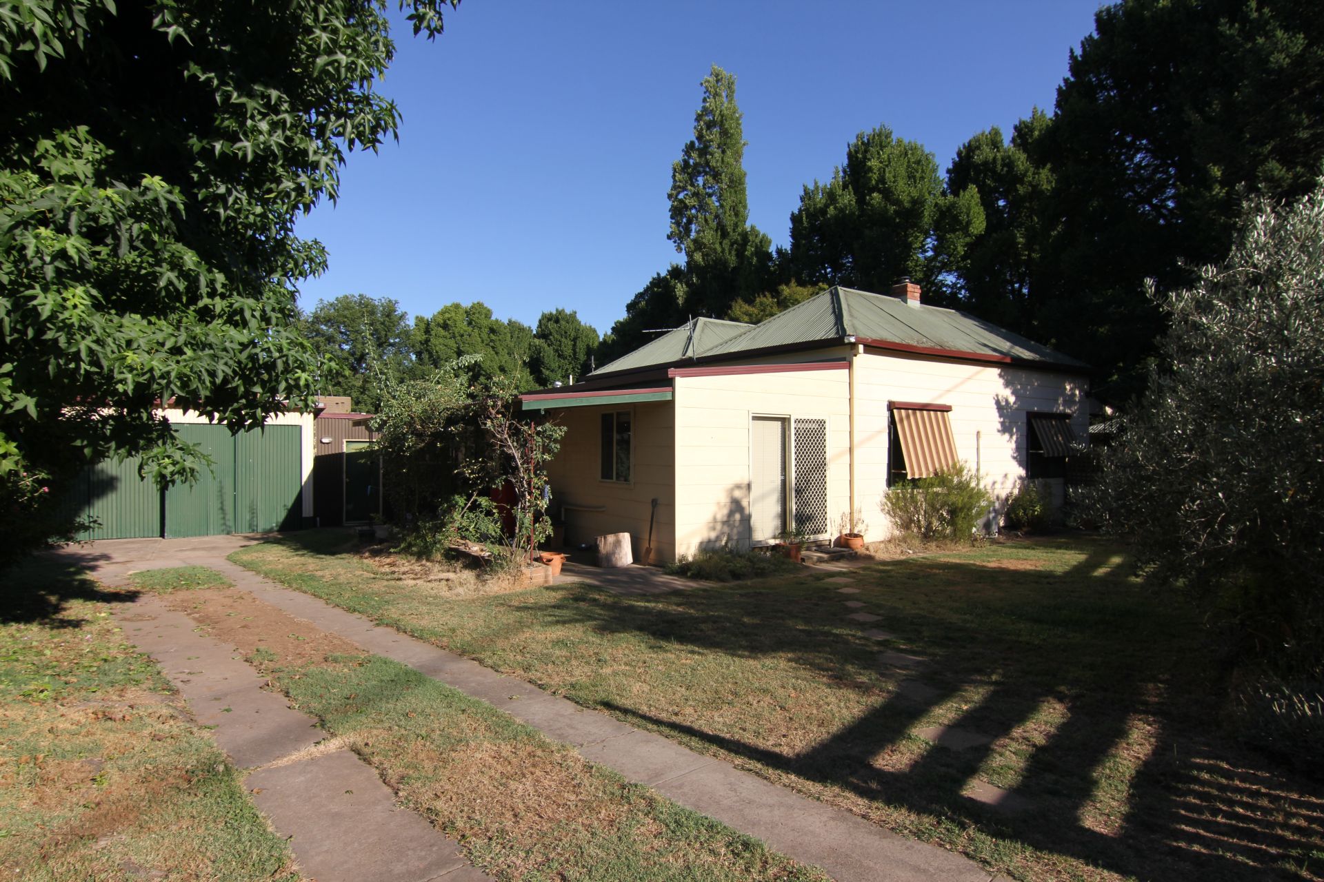 1 Cobden Street, Bright Dickens Real Estate