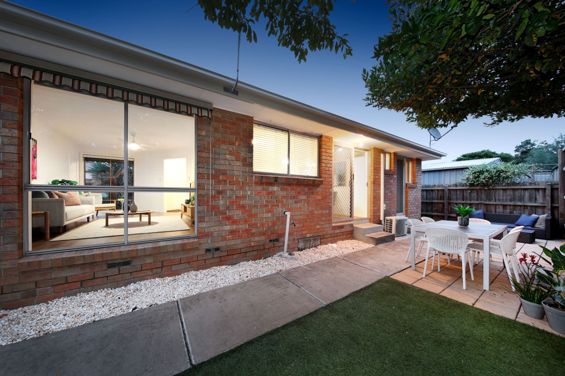 2/5 Wicks Court, Oakleigh South OBrien Real Estate