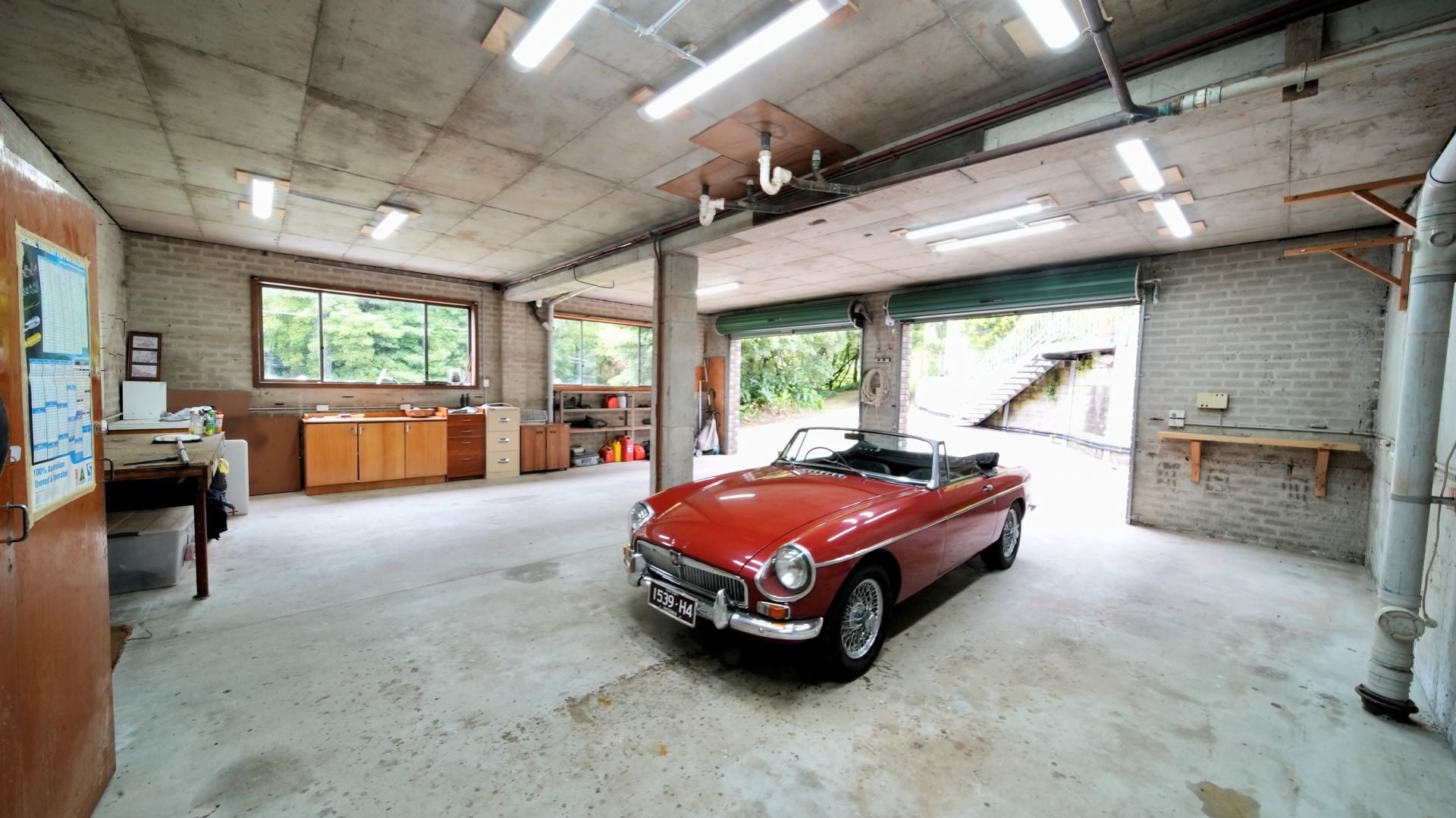 Kay & Burton 85 Latrobe Parade, Dromana