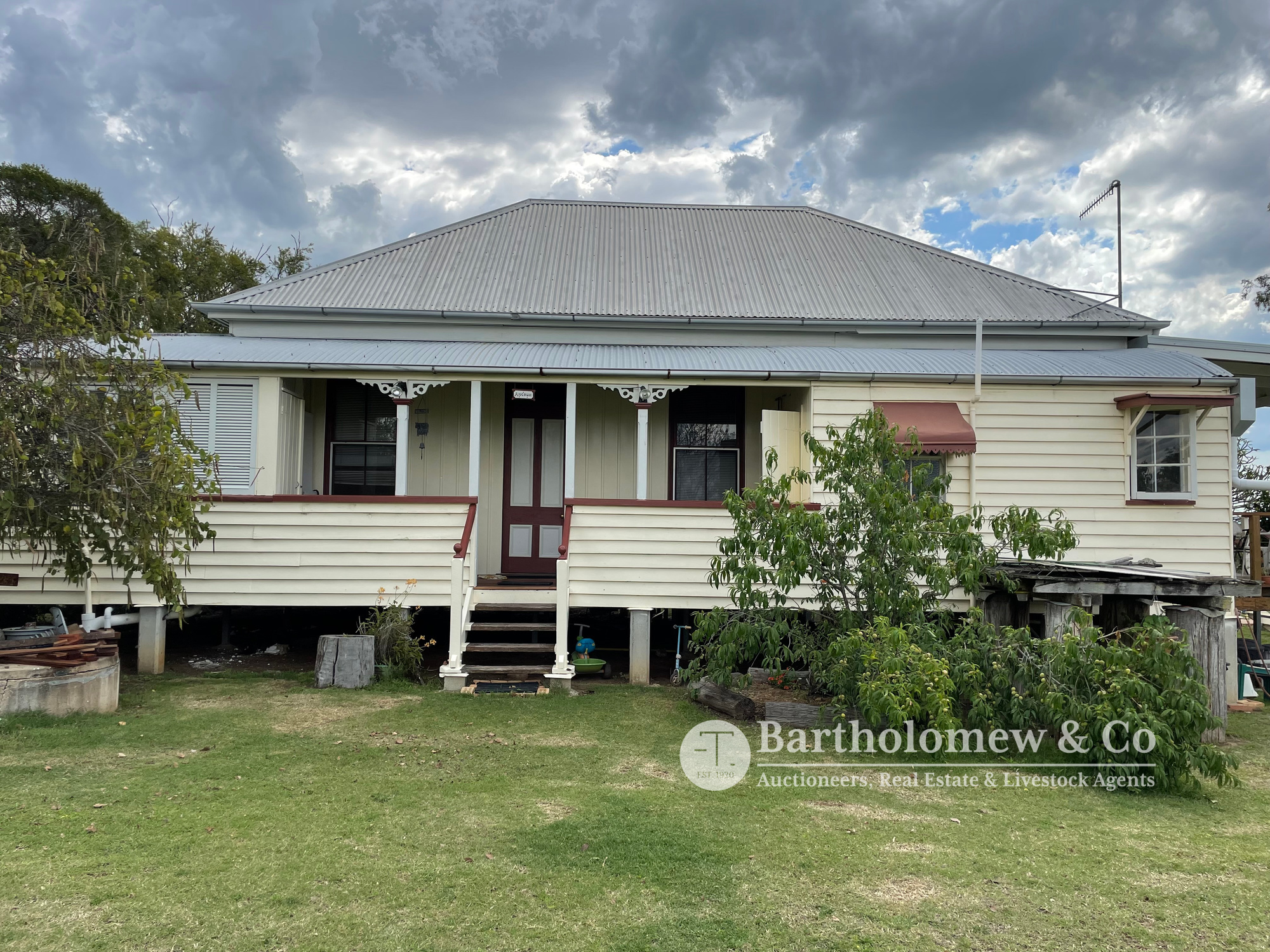 Real Estate For Sale 1416 Middle Road Peak Crossing , QLD