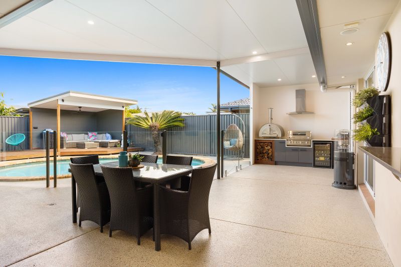 Real Estate For Sale 8 Honeywood Court Burleigh Waters , QLD