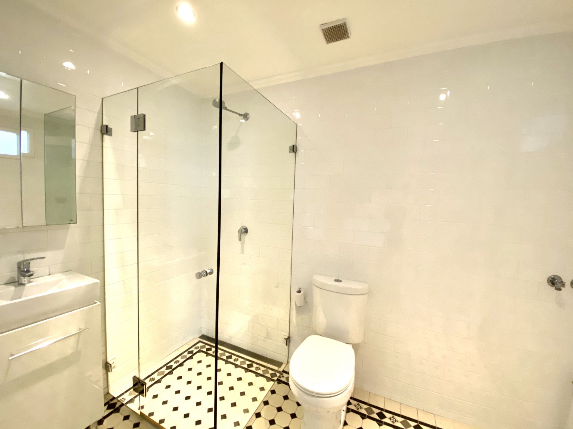 Real Estate For Lease Studio 4/8 King Street Newtown , NSW