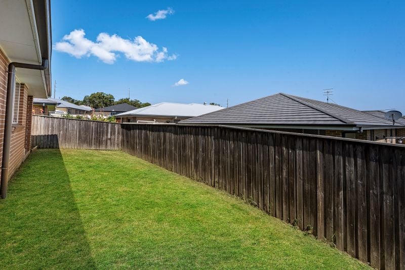 Real Estate For Sale 33 Menindee Avenue Blue Haven , NSW