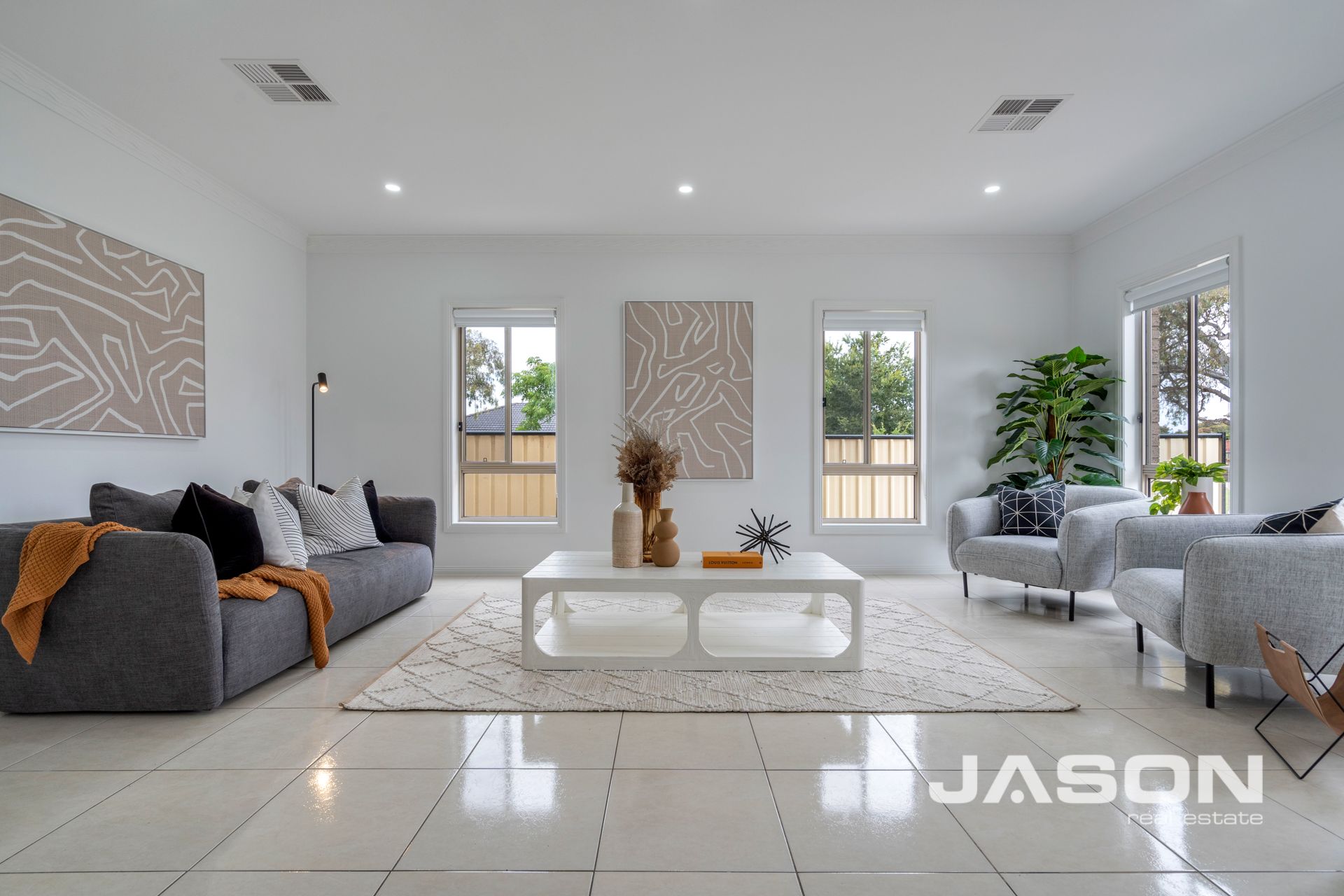 18 Hayfield Road, Roxburgh Park Jason Real Estate