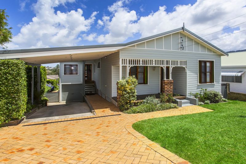 Sold property 1250000 for 13 Woodland Avenue Thirroul , NSW 2515