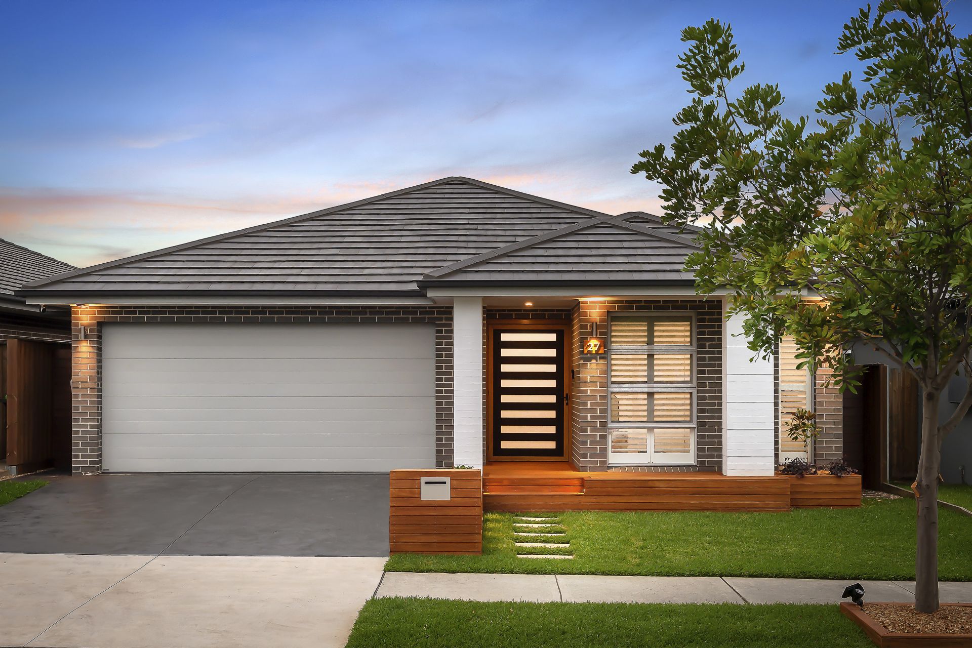 Real Estate For Sale 27 Silverwood Street Gledswood Hills , NSW