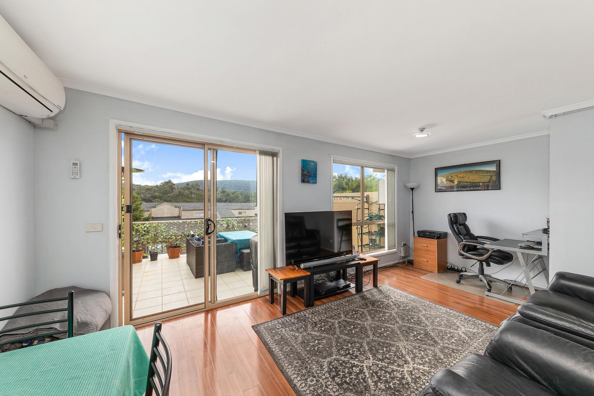 17/6 Doeberl Place, Queanbeyan White Rhino Property
