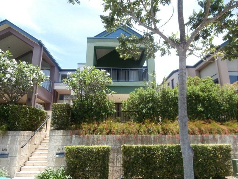 Real Estate For Sale 3102 The Boulevard Carrara , QLD