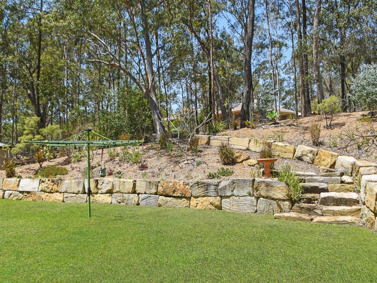 Real Estate For Sale 26 Peppermint Drive Cashmere , QLD