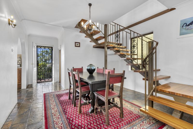 Real Estate For Sale 8 Gnarbo Avenue Carss Park , NSW