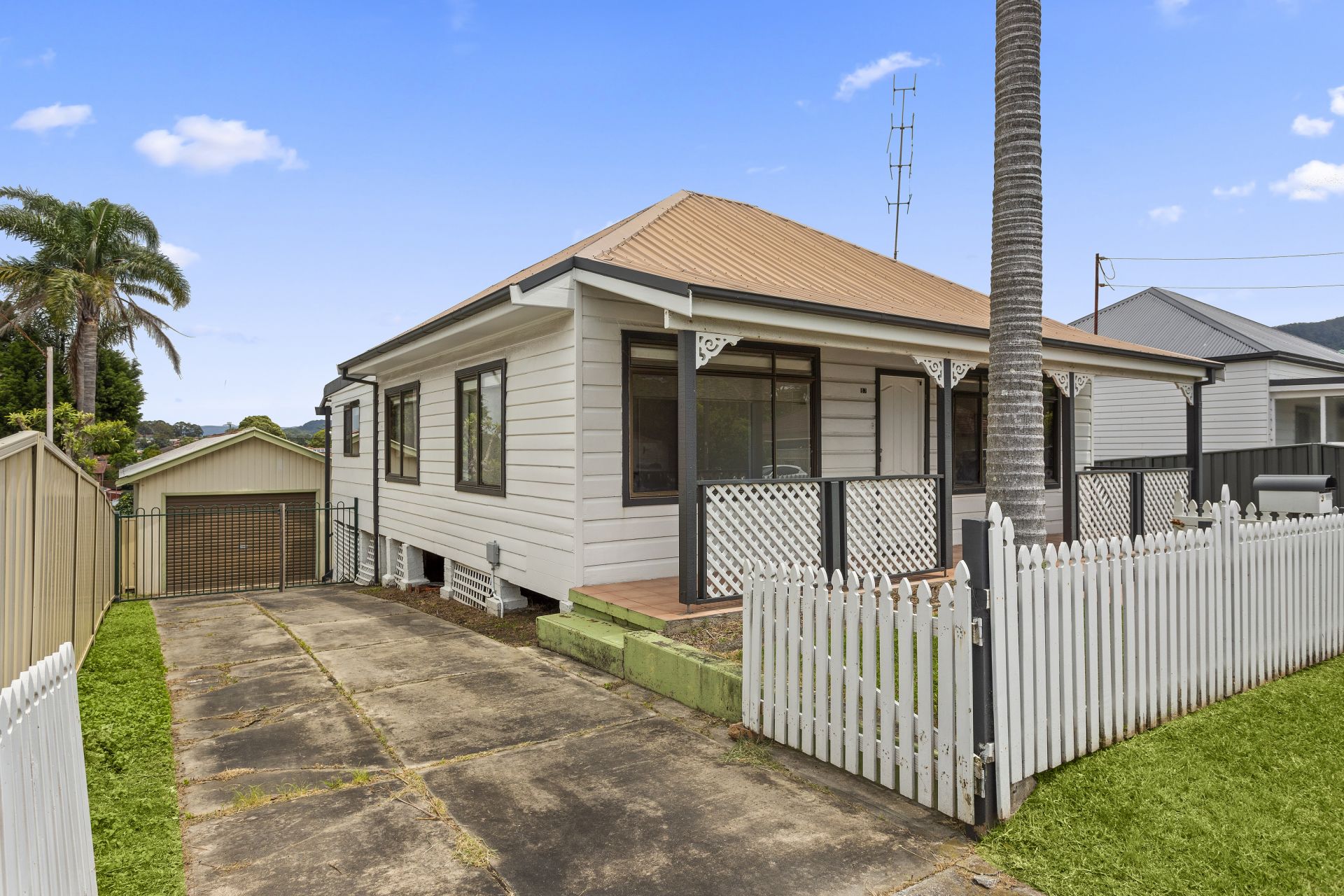 Real Estate For Sale 87 Mount Keira Road West Wollongong , NSW