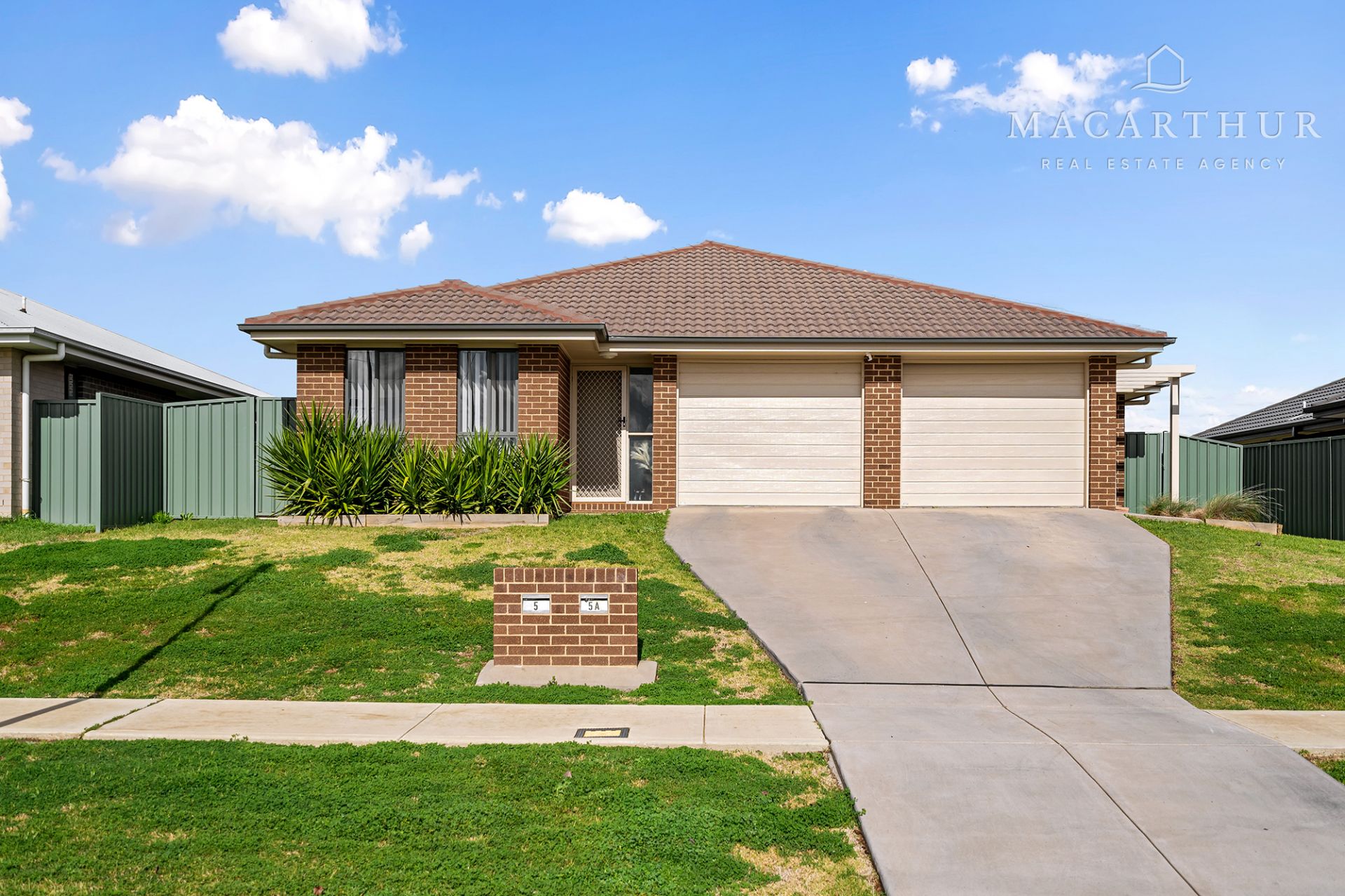 5 & 5A Hazelwood Drive, Forest Hill Macarthur Real Estate Agency