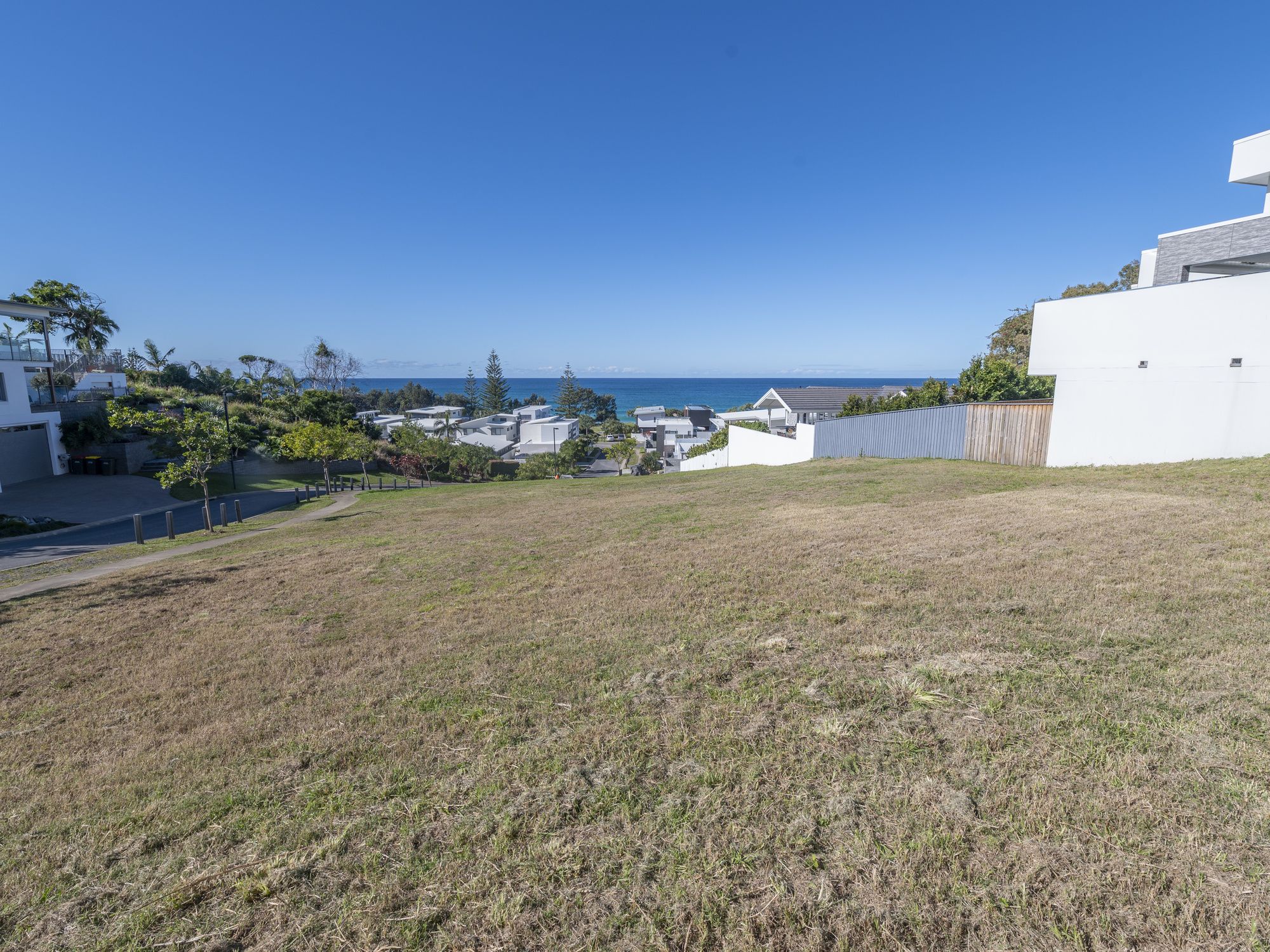 For Sale 8 Beachview Drive Sapphire Beach , NSW