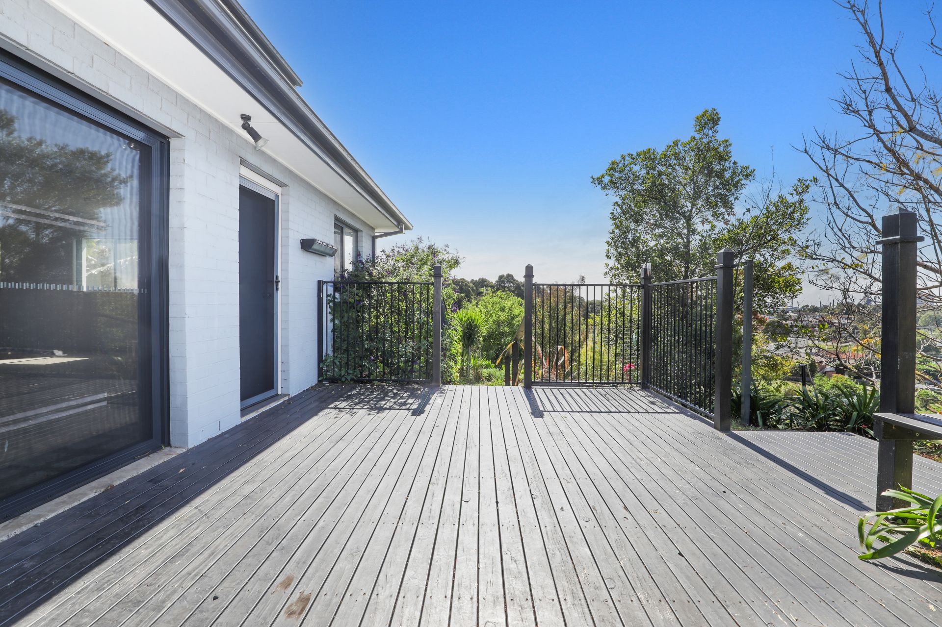 Real Estate For Sale 168 Shearwater Drive Lake Heights , NSW