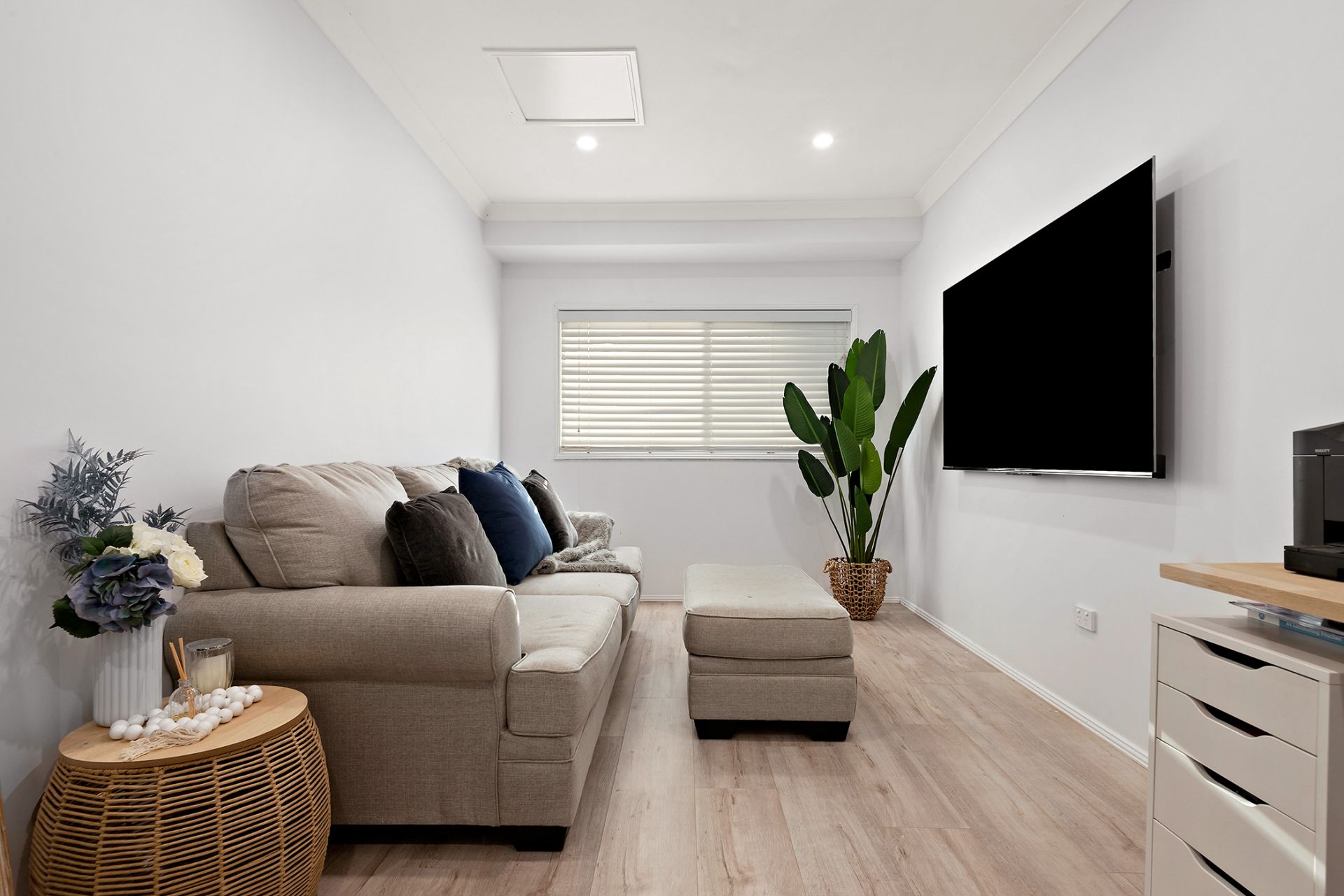 Real Estate For Lease 4 Wardle Close Currans Hill , NSW