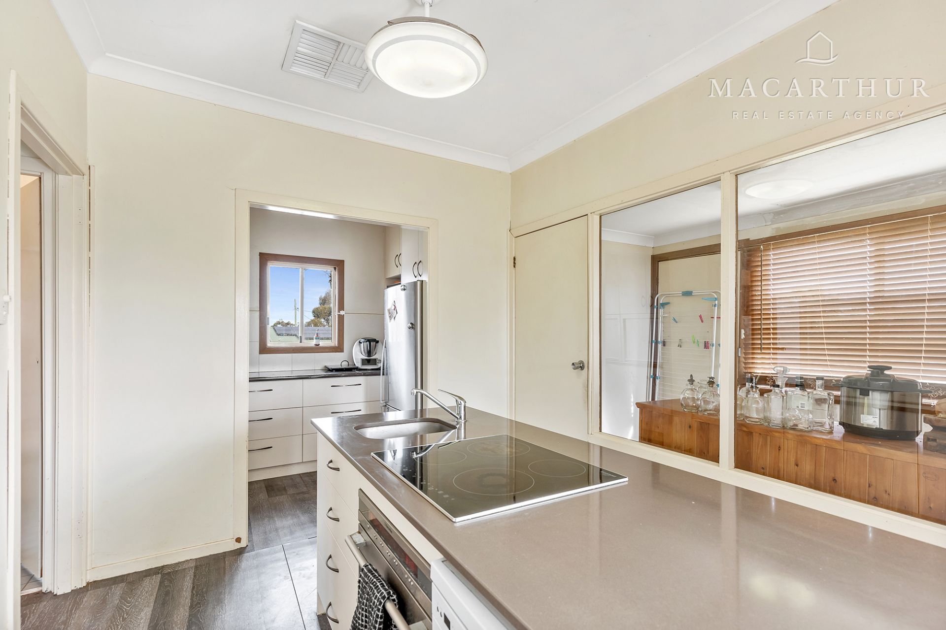 11 Devlin Street, Coolamon Macarthur Real Estate Agency