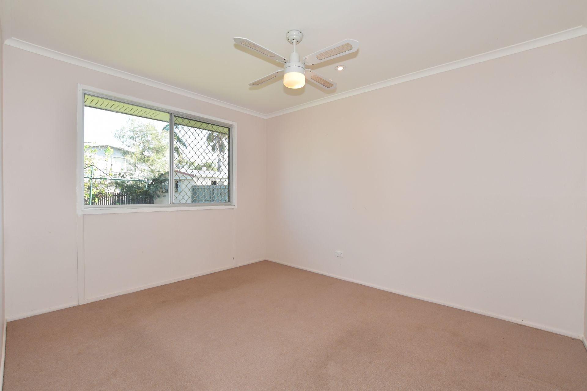 32 Innes Park Road, INNES PARK Four Walls Realty