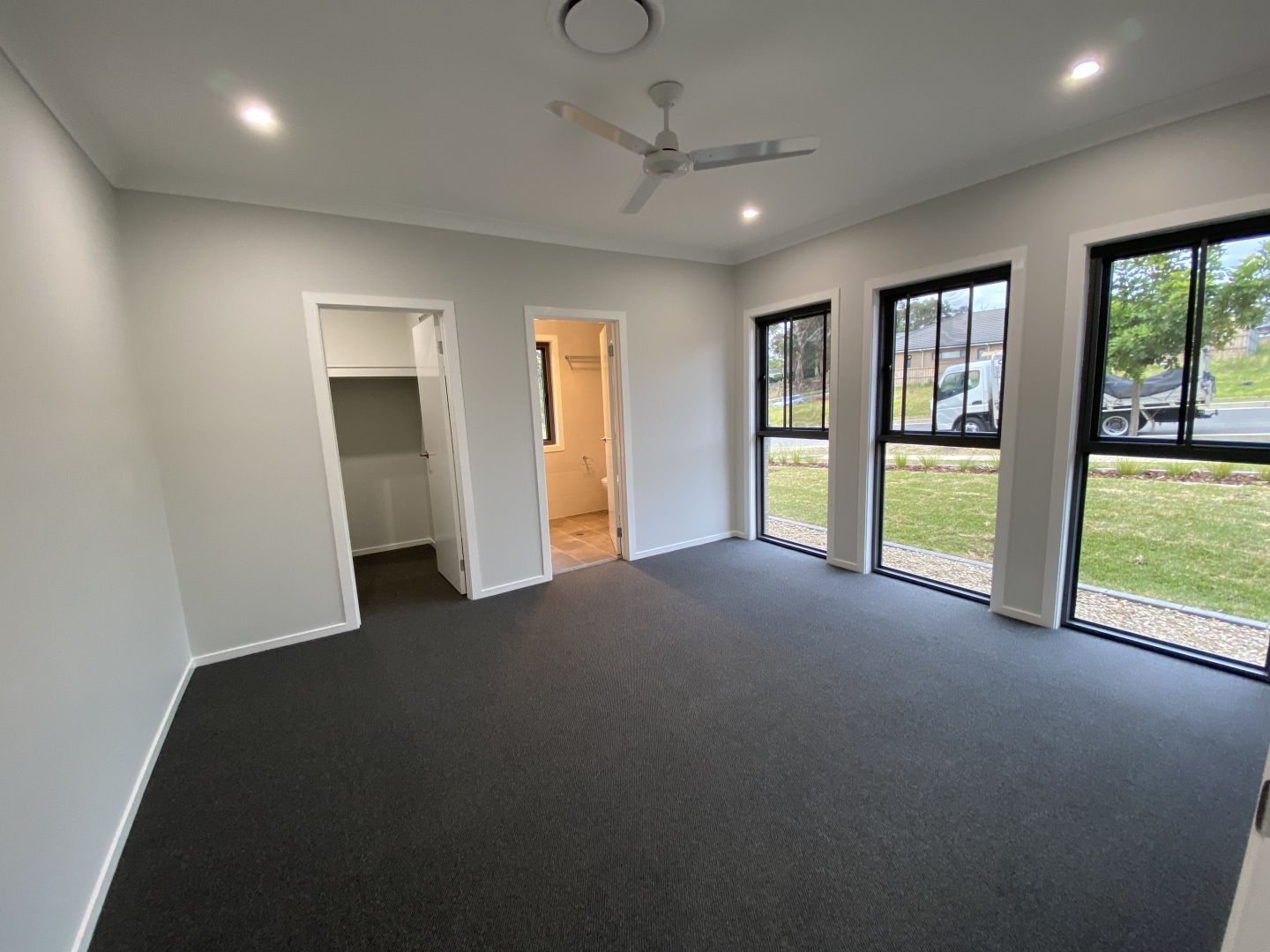 Real Estate For Lease 10 Deepwater Circuit North Kellyville , NSW